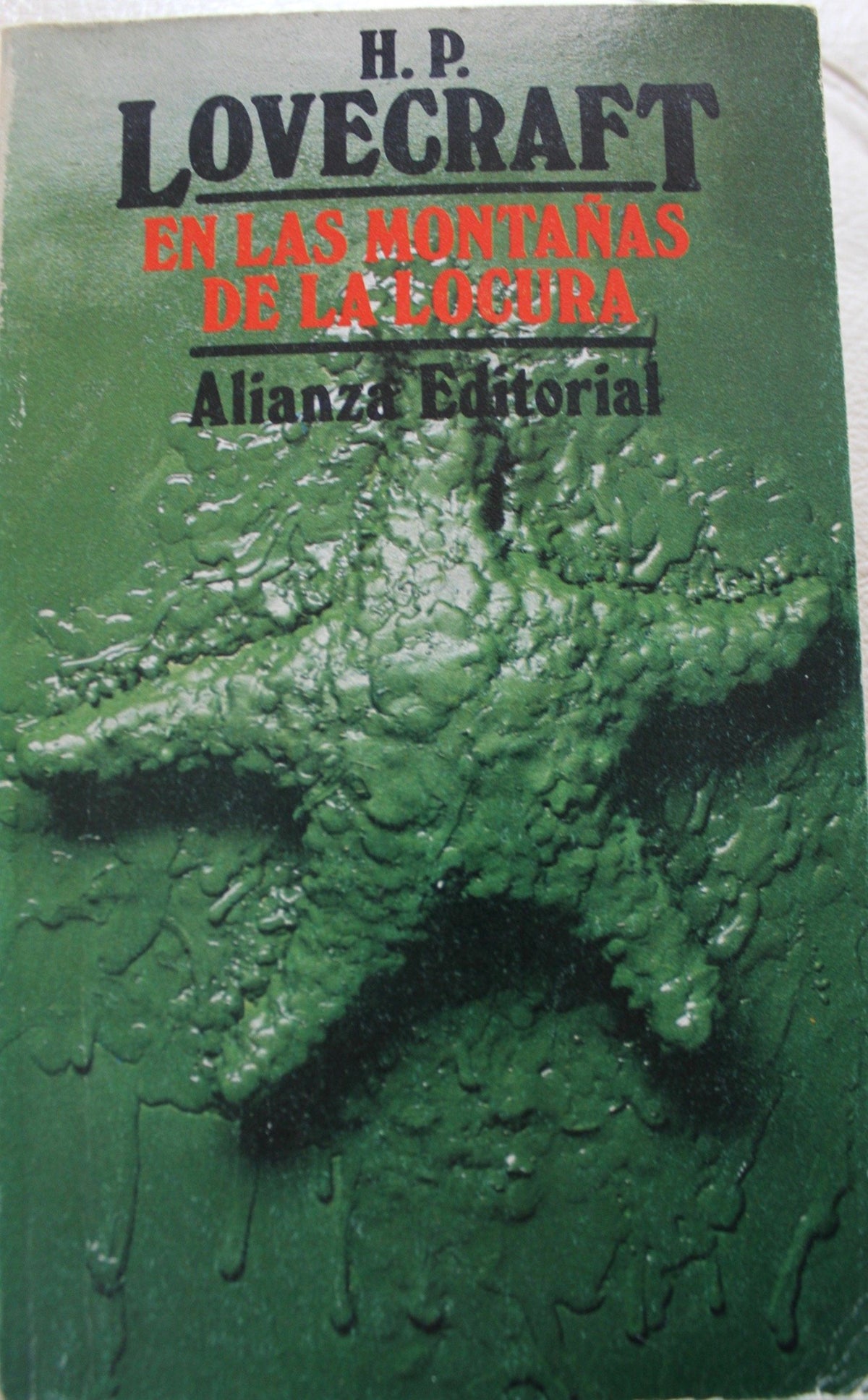En las montañas de la locura y otros relatos