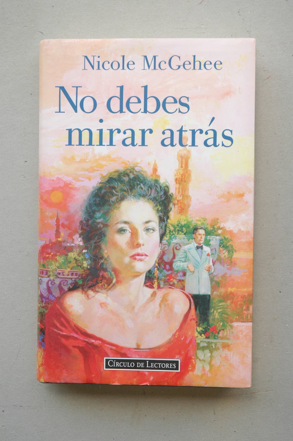 NO DEBES MIRAR ATRAS