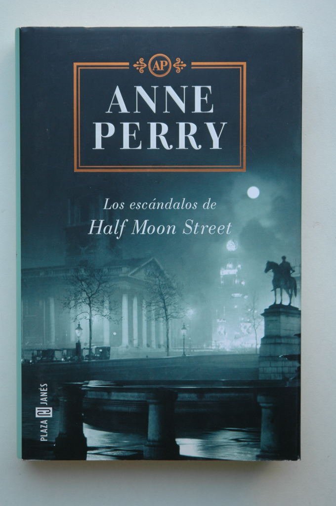 Los escandalos de half moon street