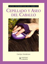 Cepillado y aseo del caballo