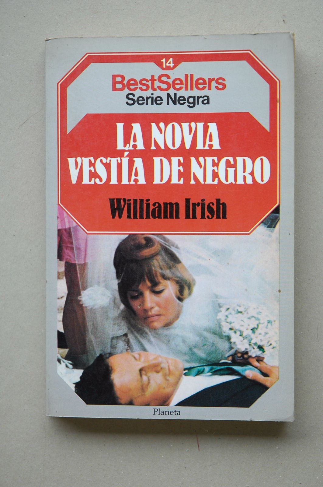 Novia vestia de negro, la