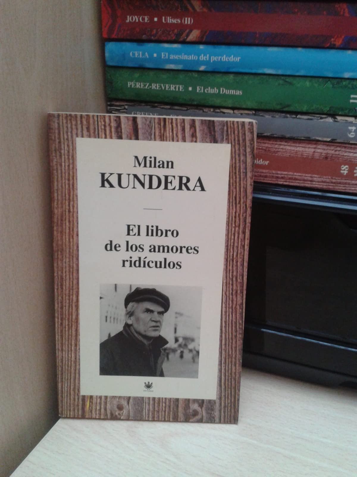 El libro de los amores ridiculos
