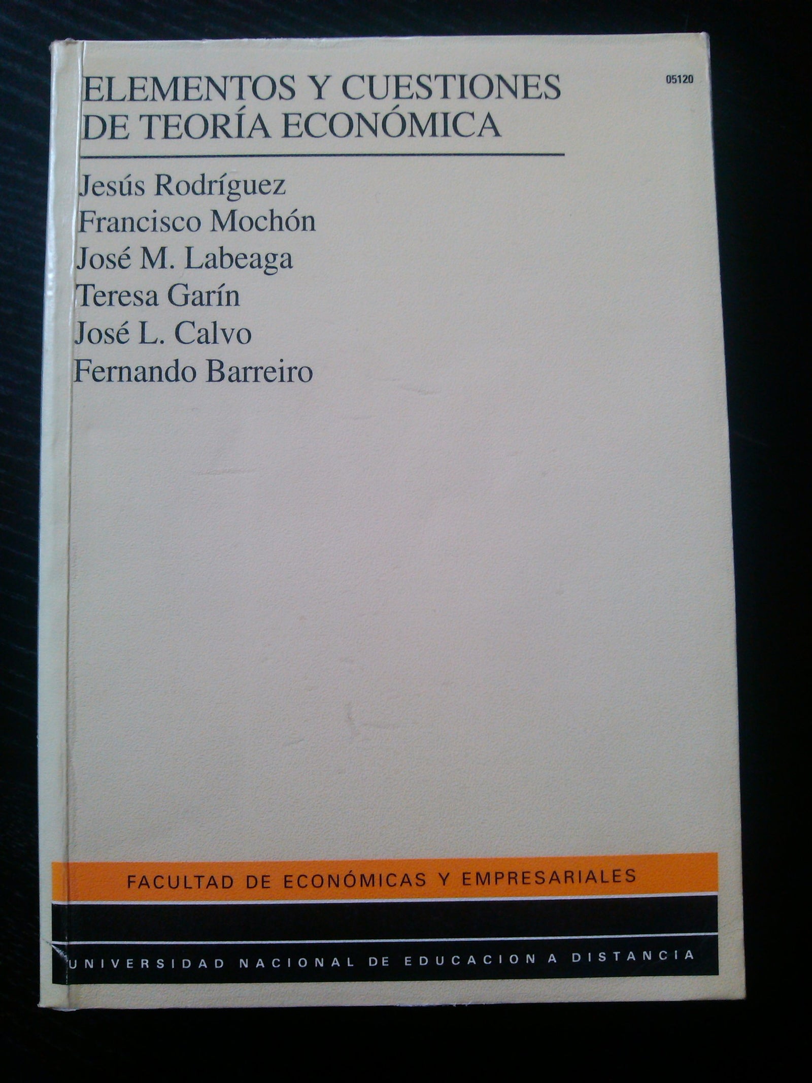 Elementos y cuestiones de teor¡a económica
