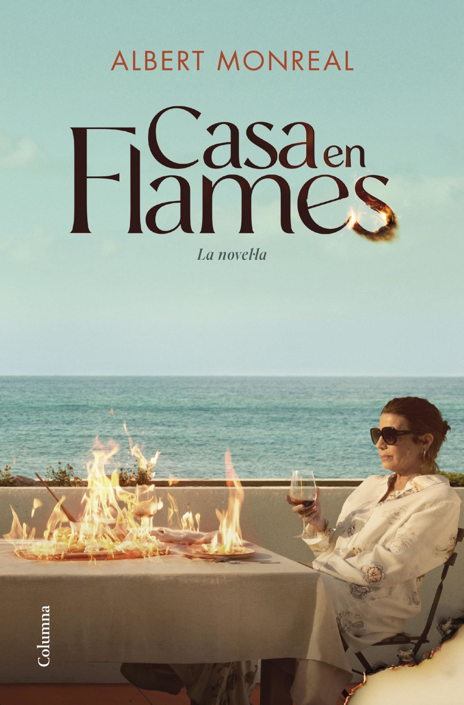 Casa en flames. La novel·la (Clàssica)