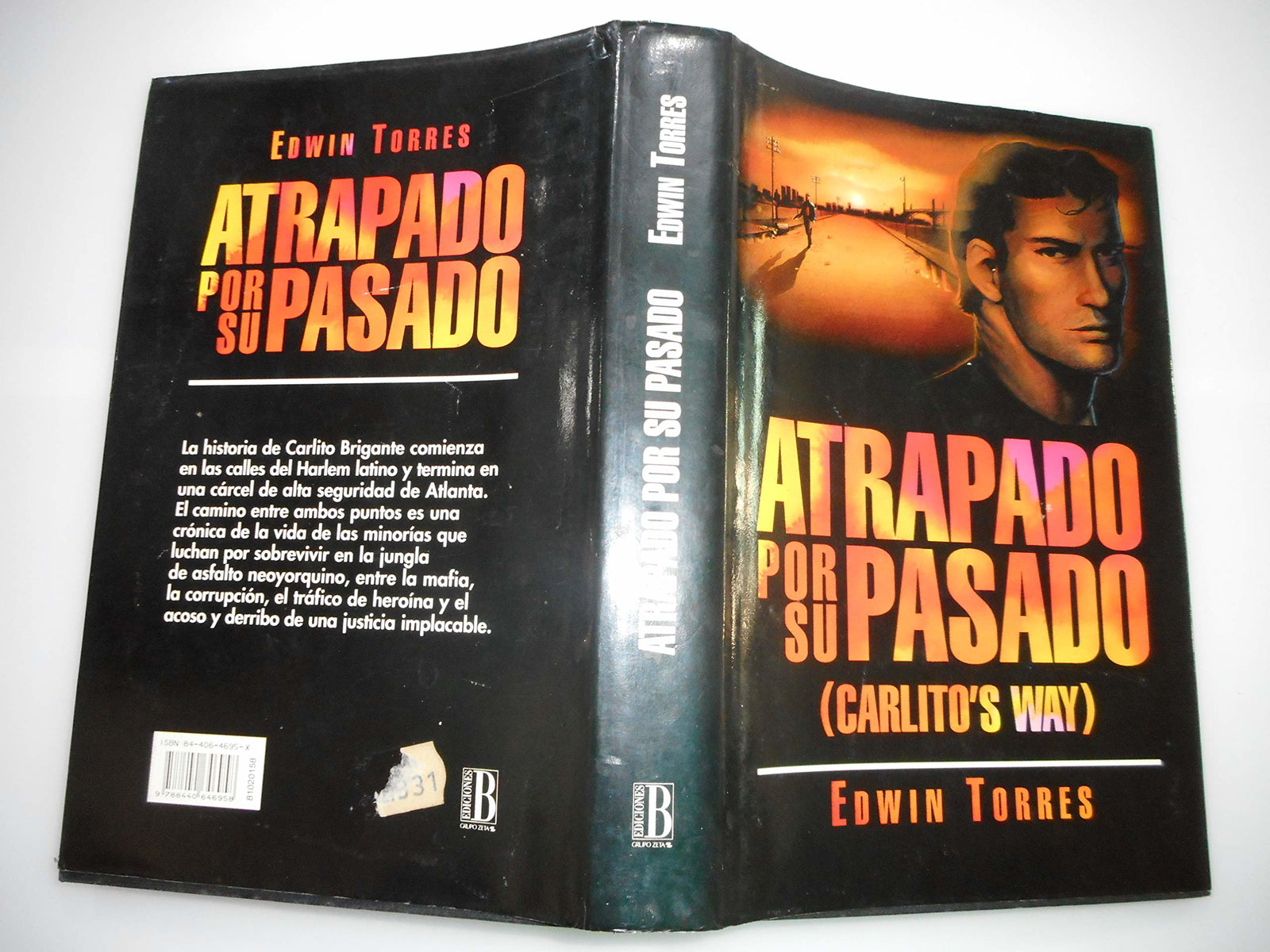 Atrapado por su pasado