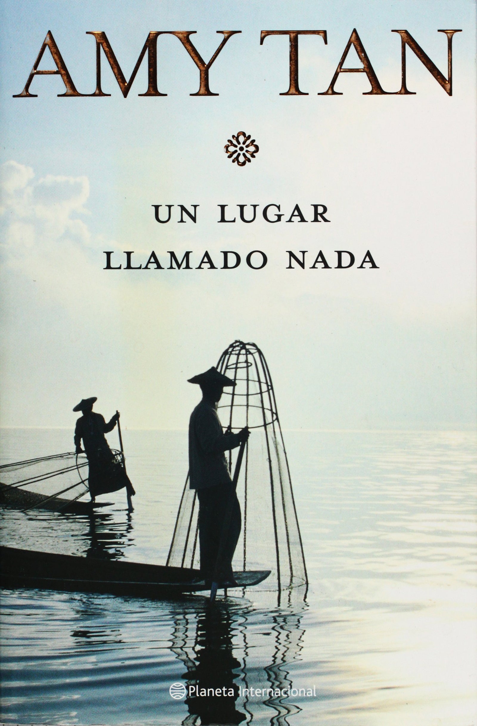 Un Lugar Llamado Nada / Saving Fish from Drowning