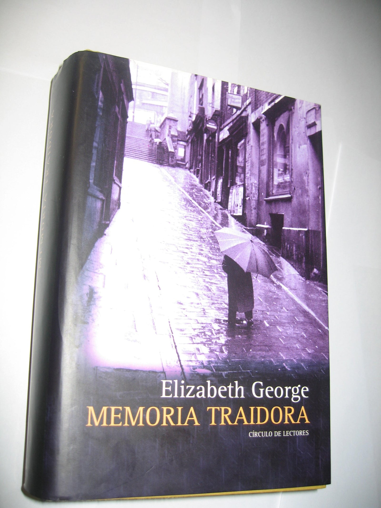 Memoria Traidora / A Traitor to Memory