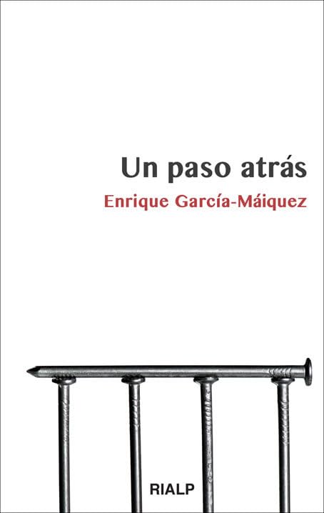 Un Paso Atras (Bolsillo)