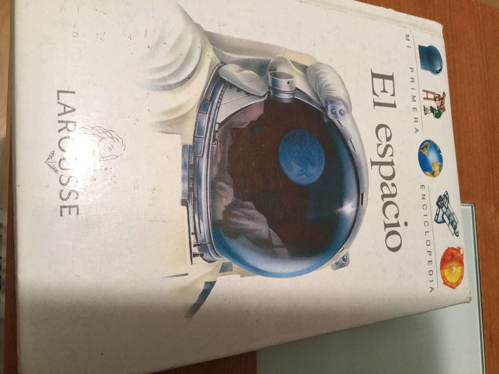 El espacio mi primera enciclopedia