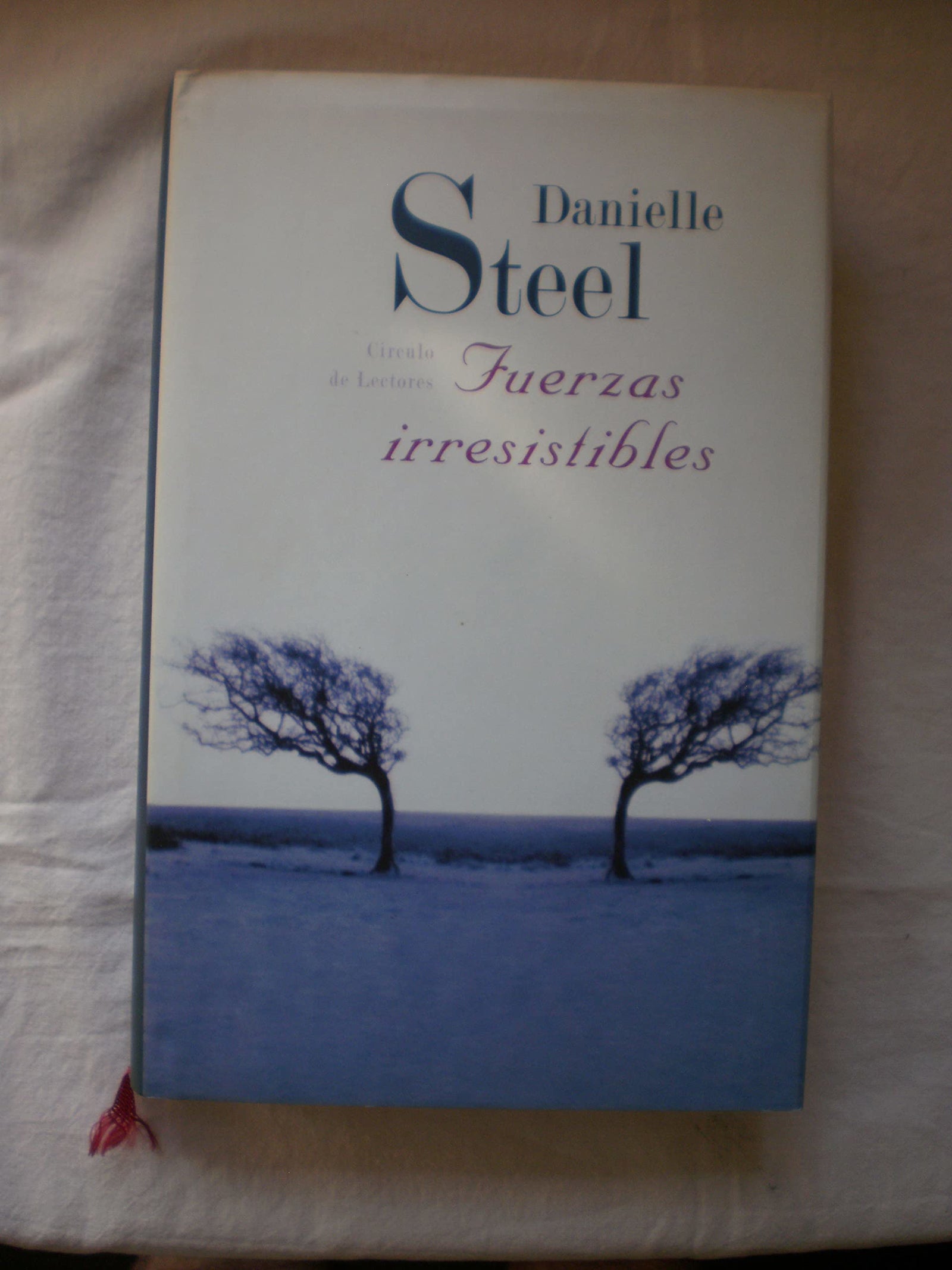 Fuerzas irresistibles / Irresistible Forces