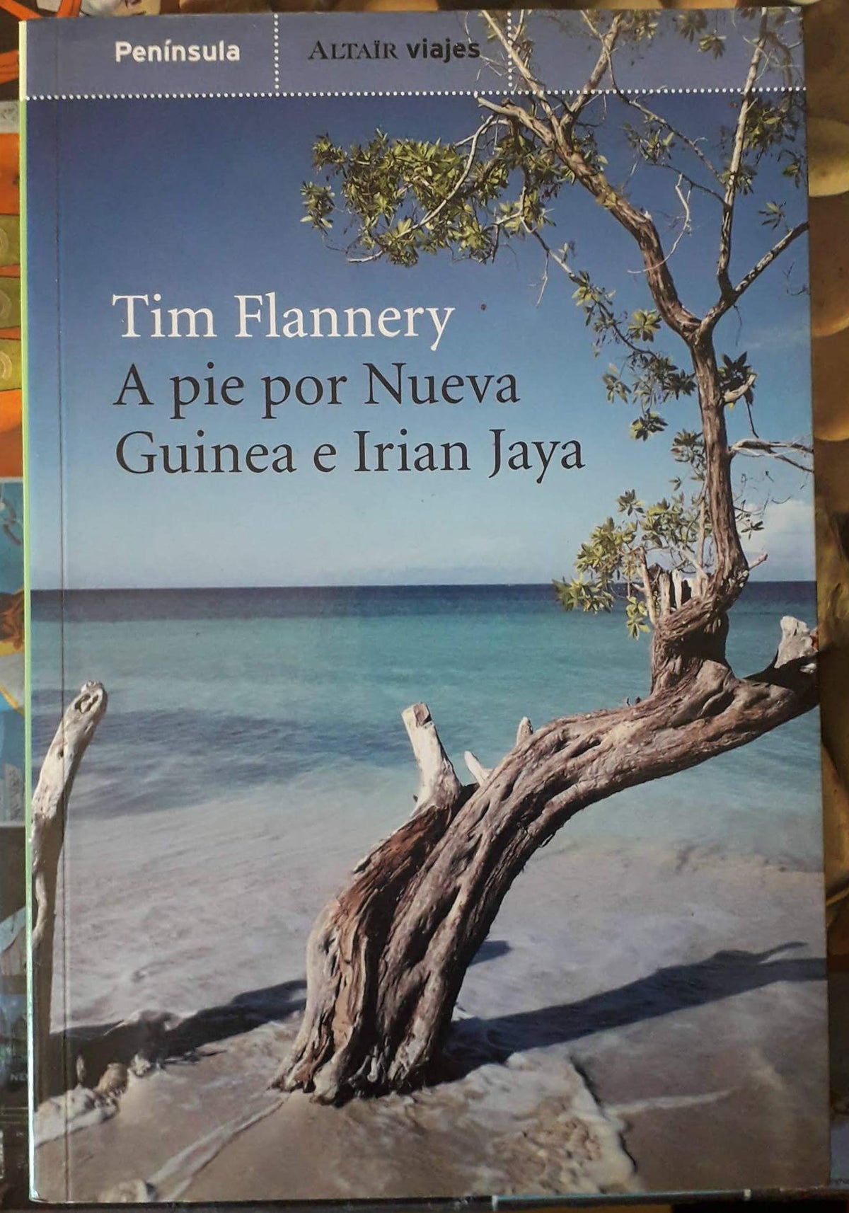 A pie por Nueva Guinea e Irian Jaya