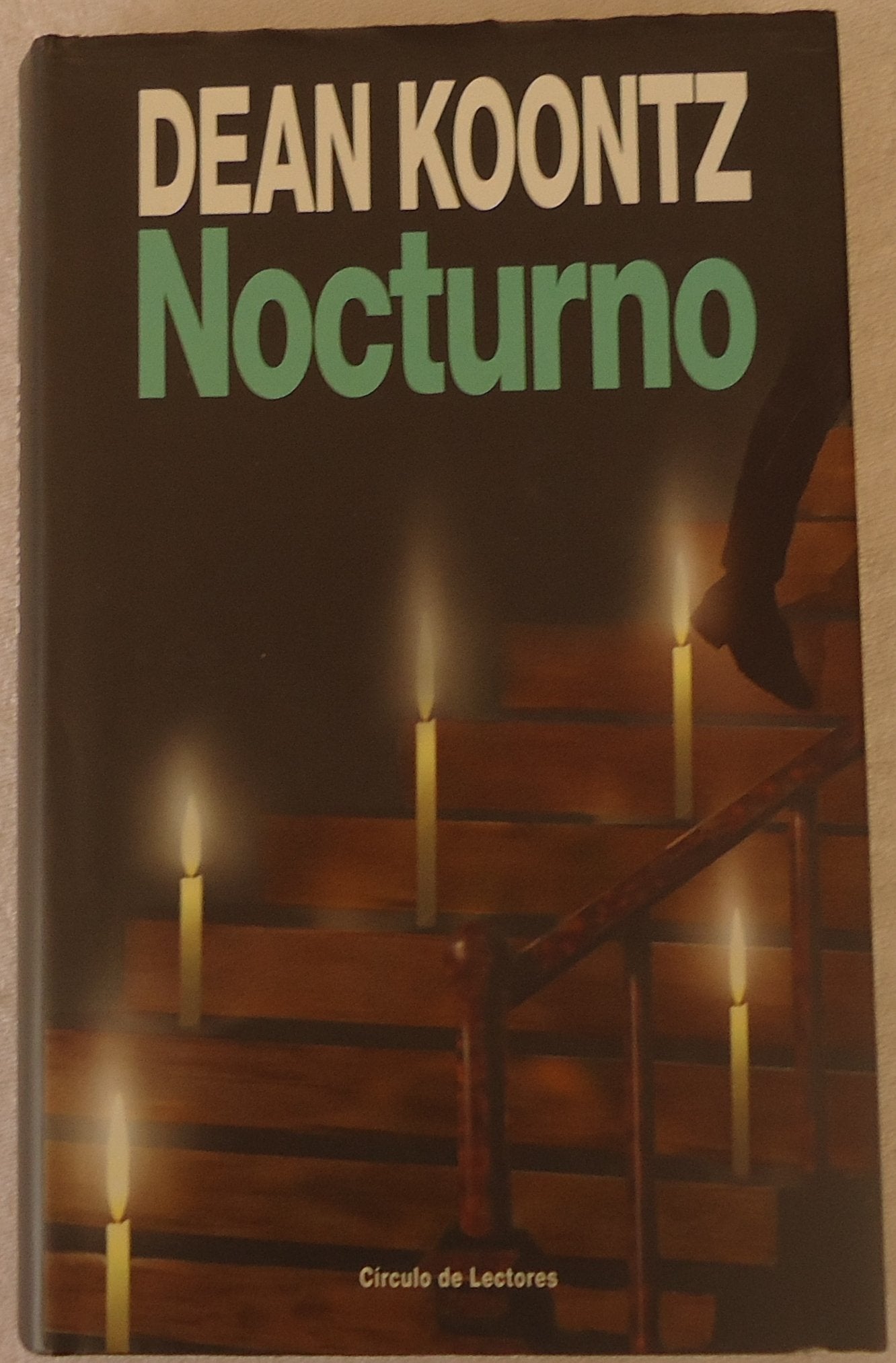 Nocturno / Dean R. Koontz ; traducción de Elena de Grau