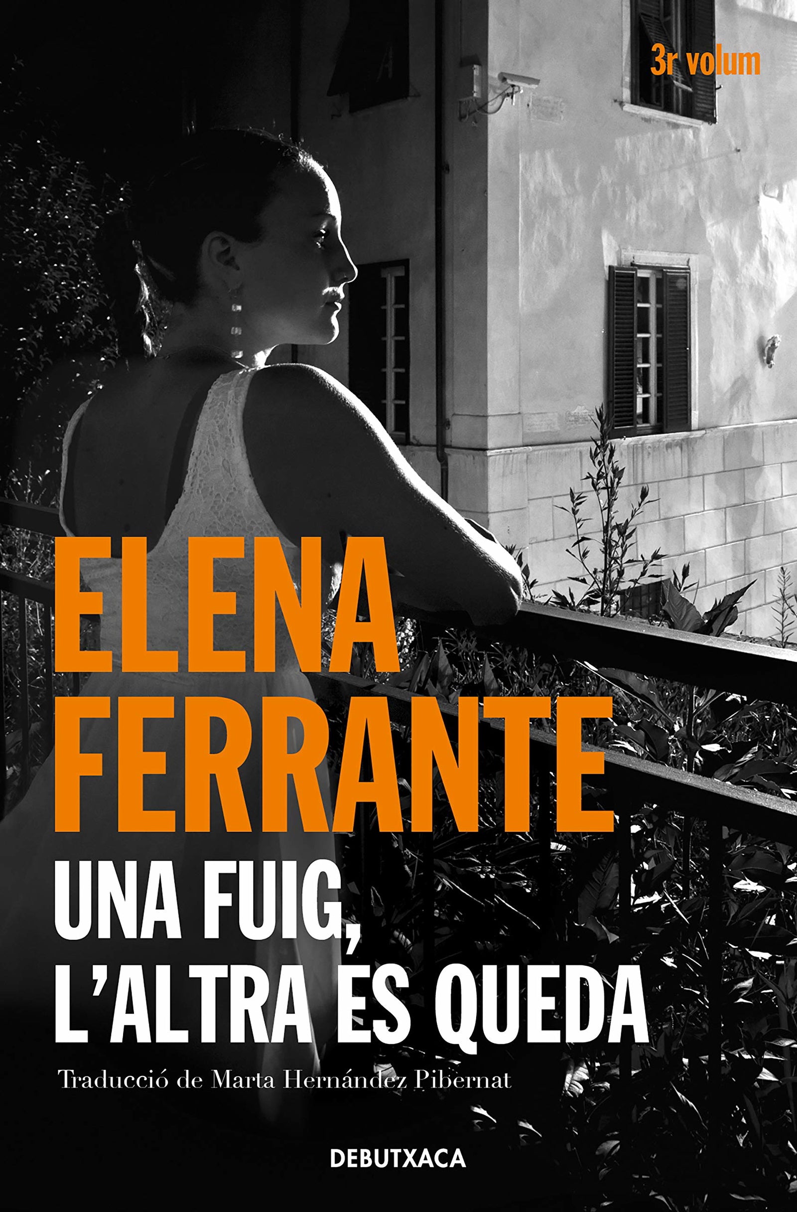 Una fuig, l'altra es queda (L'amiga genial 3): Temps d'entremig (Narrativa)