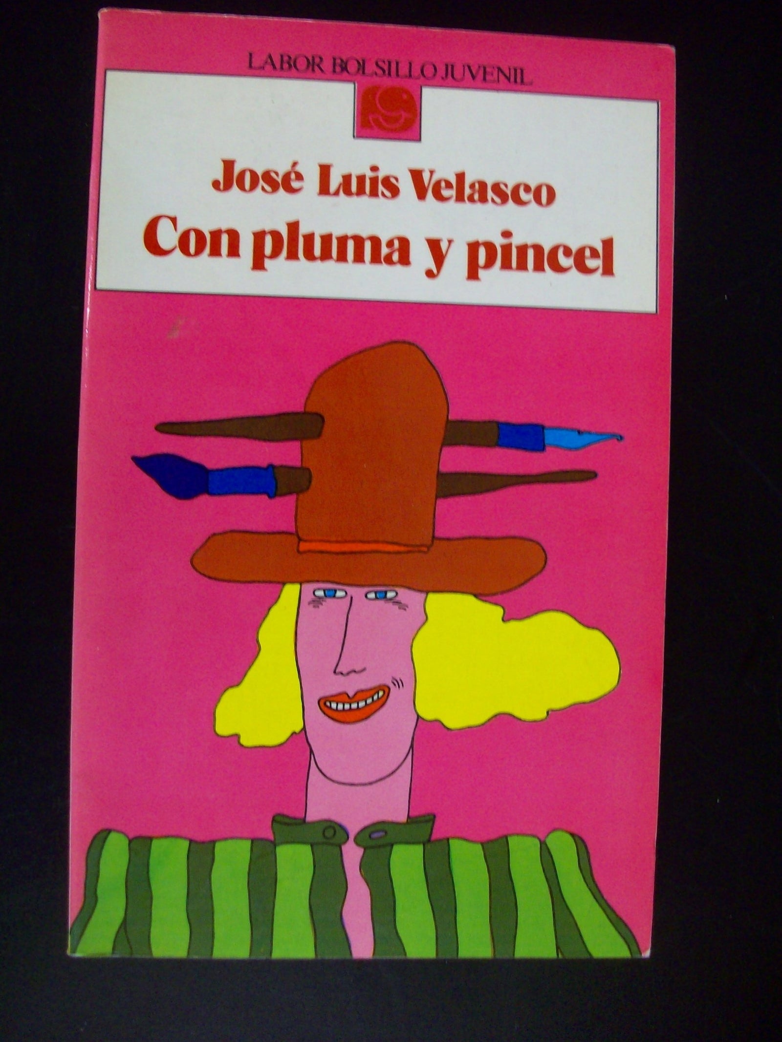 Con pluma y pincel