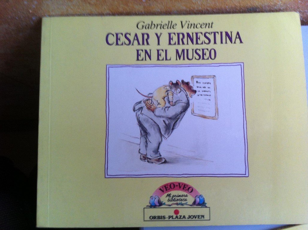 Cesar y Ernestina en el museo