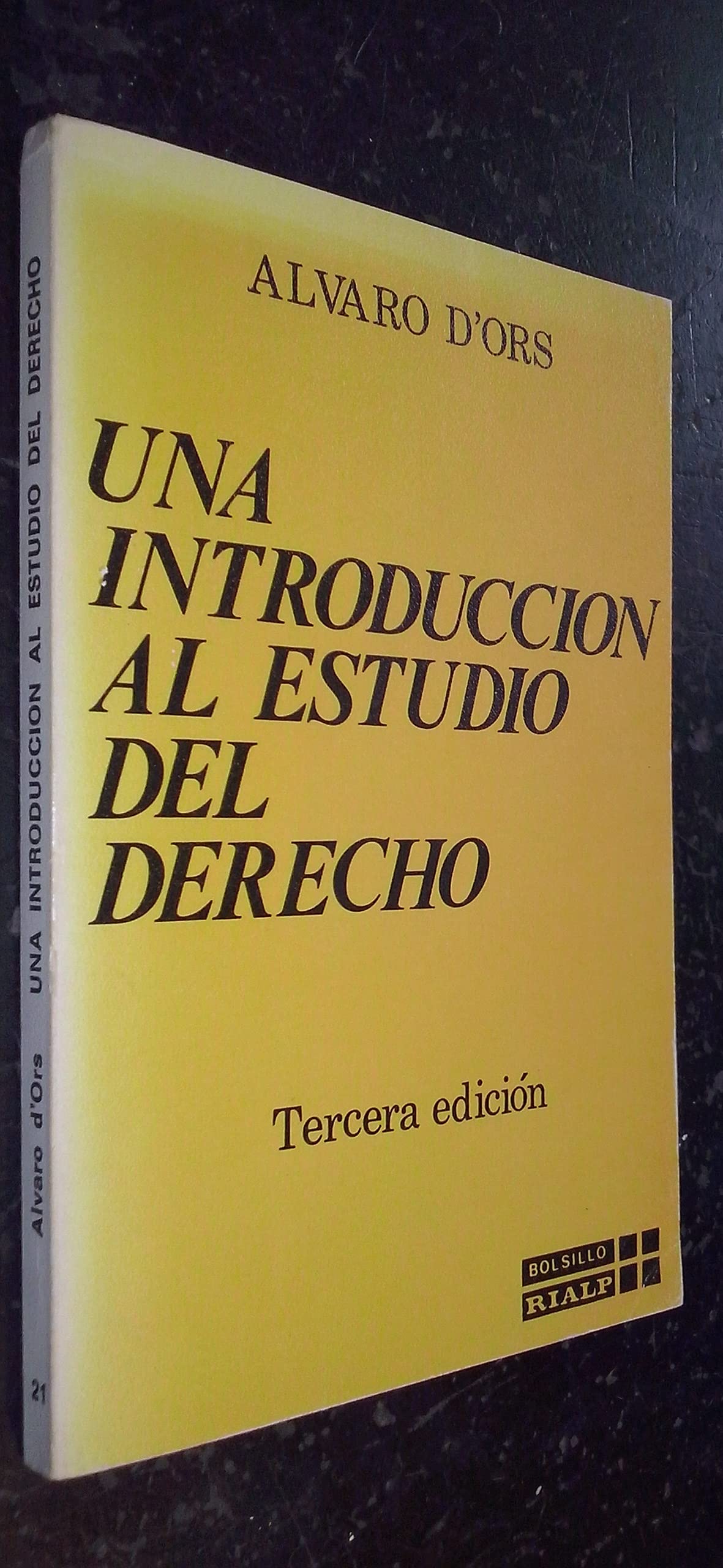 Una introduccion al estudio del derecho