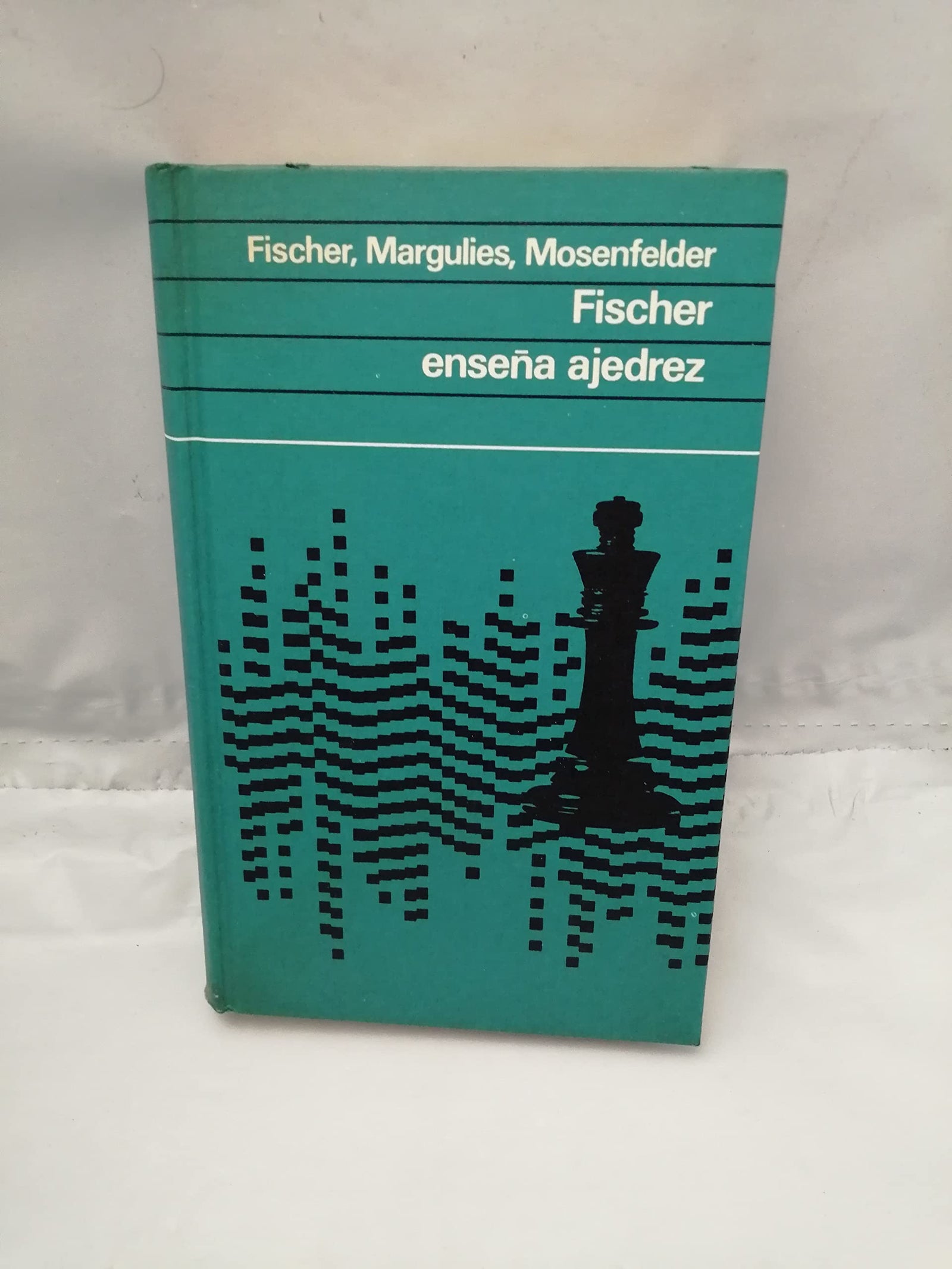 FISCHER ENSEÑA AJEDREZ