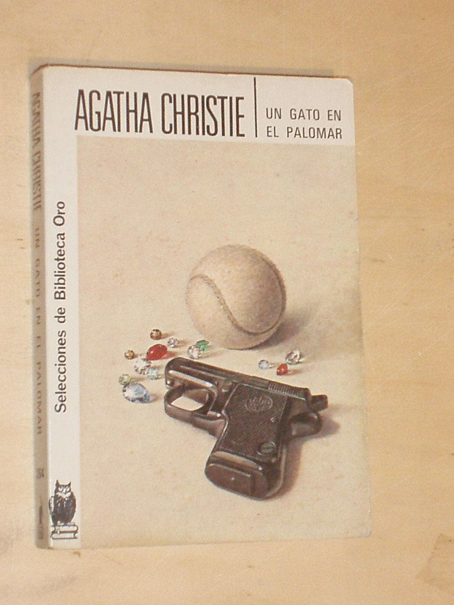Gato en el palomar, un ((1) Agatha Christie)