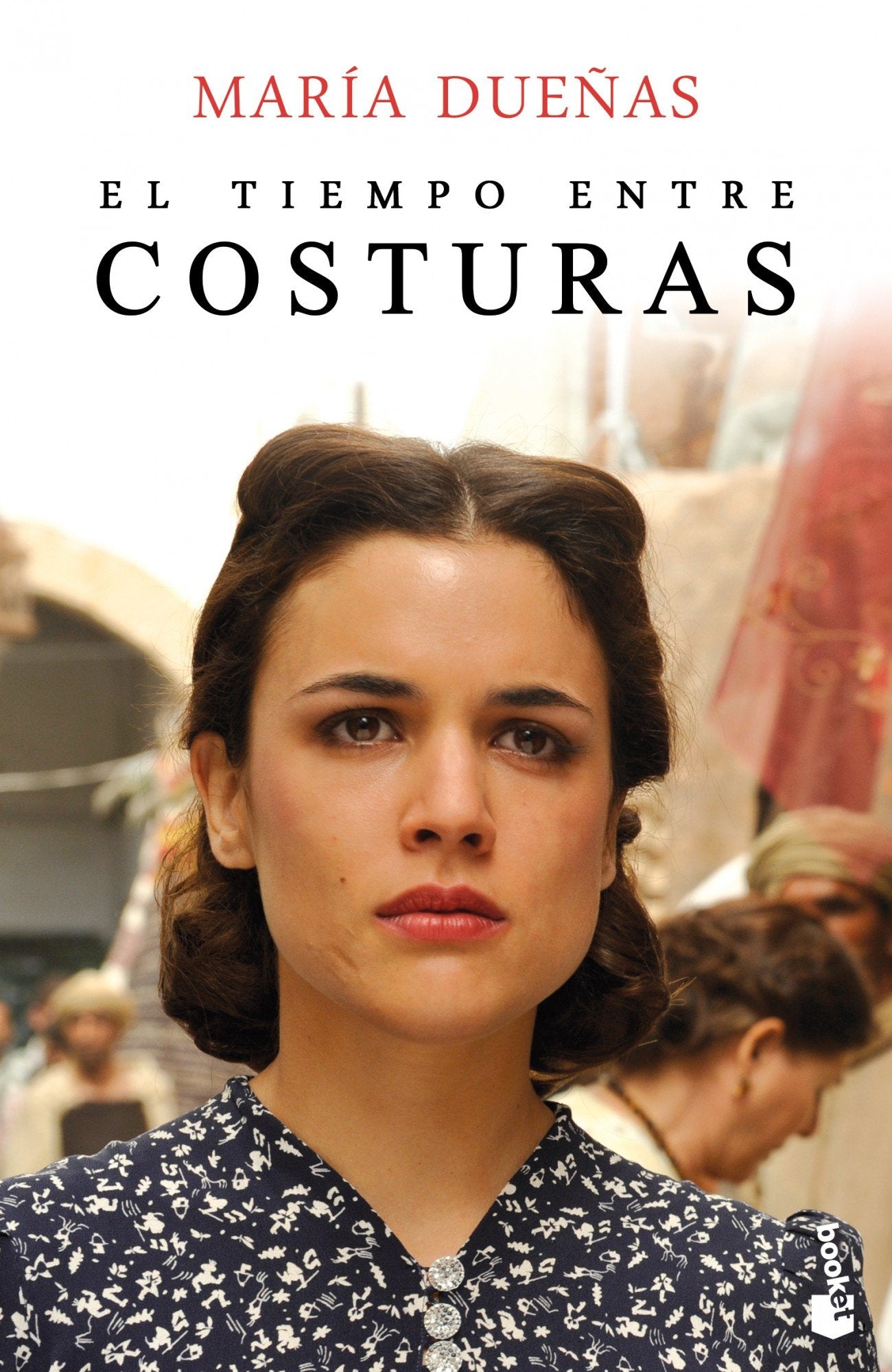 El tiempo entre costuras