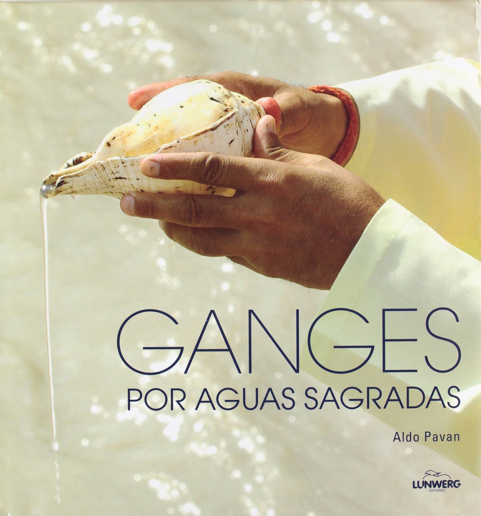 Ganges por aguas sagradas