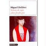 Señora de rojo sobre fondo gris (Destinolibro)