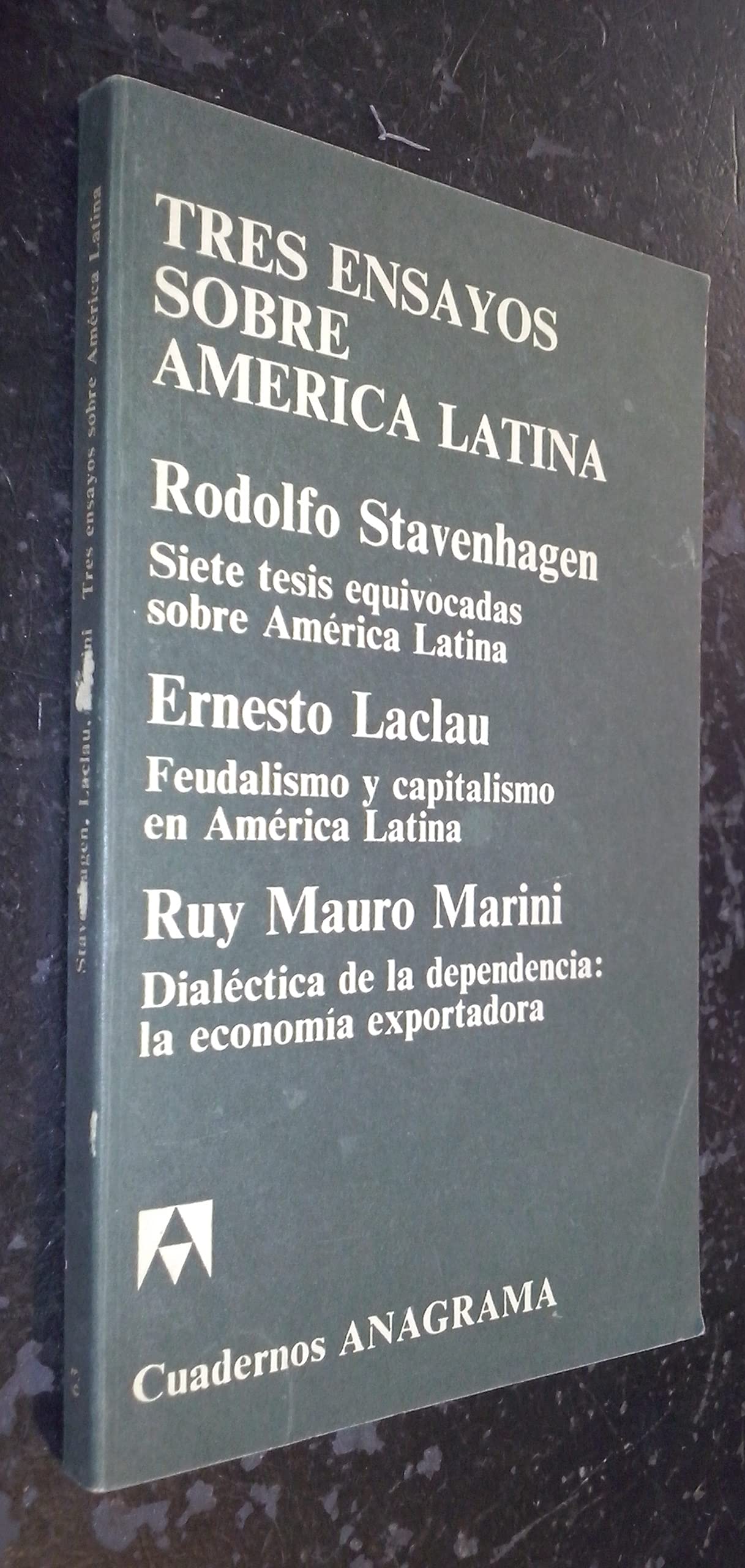 Tres ensayos sobre América latina