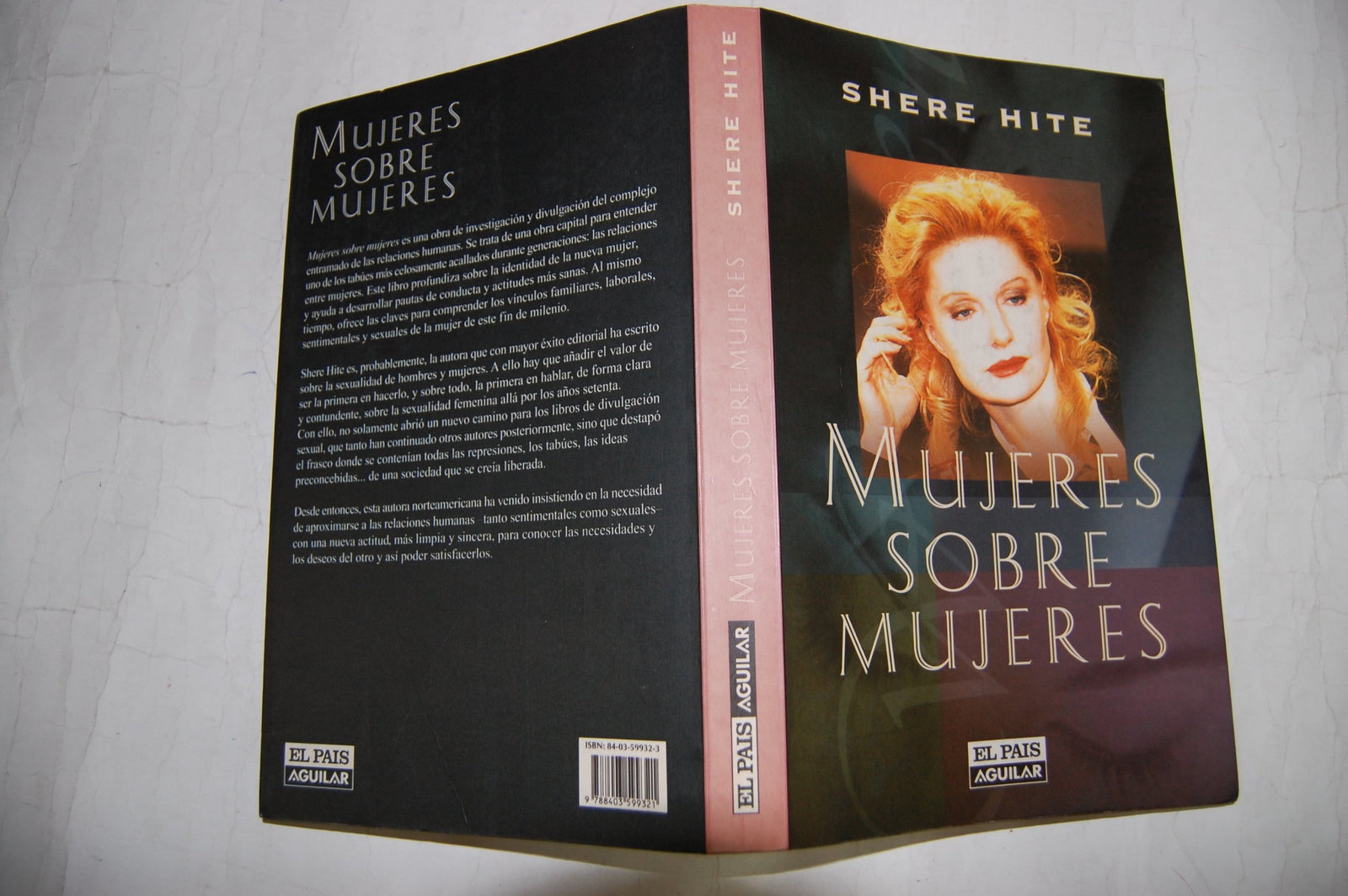 Mujeres sobre mujeres