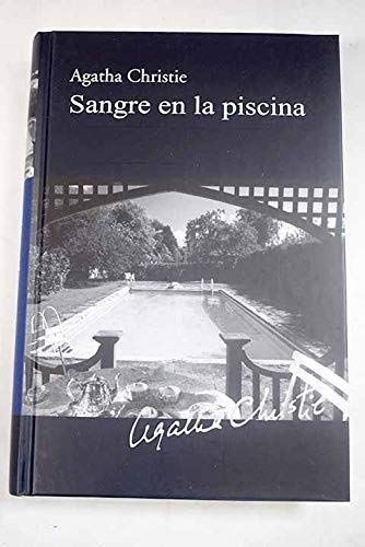 SANGRE EN LA PISCINA