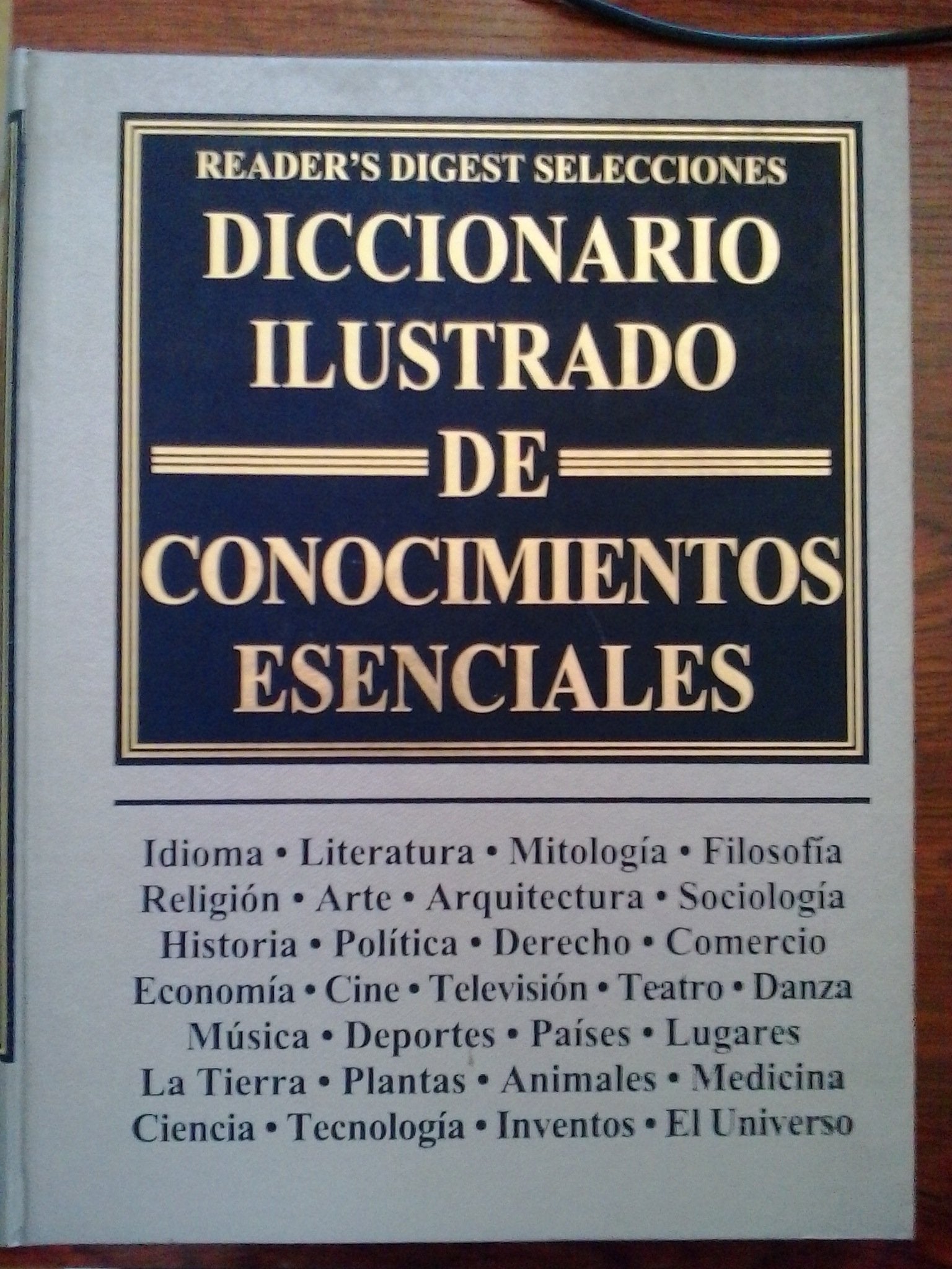 Diccionario ilustrado de conocimientos esenciales