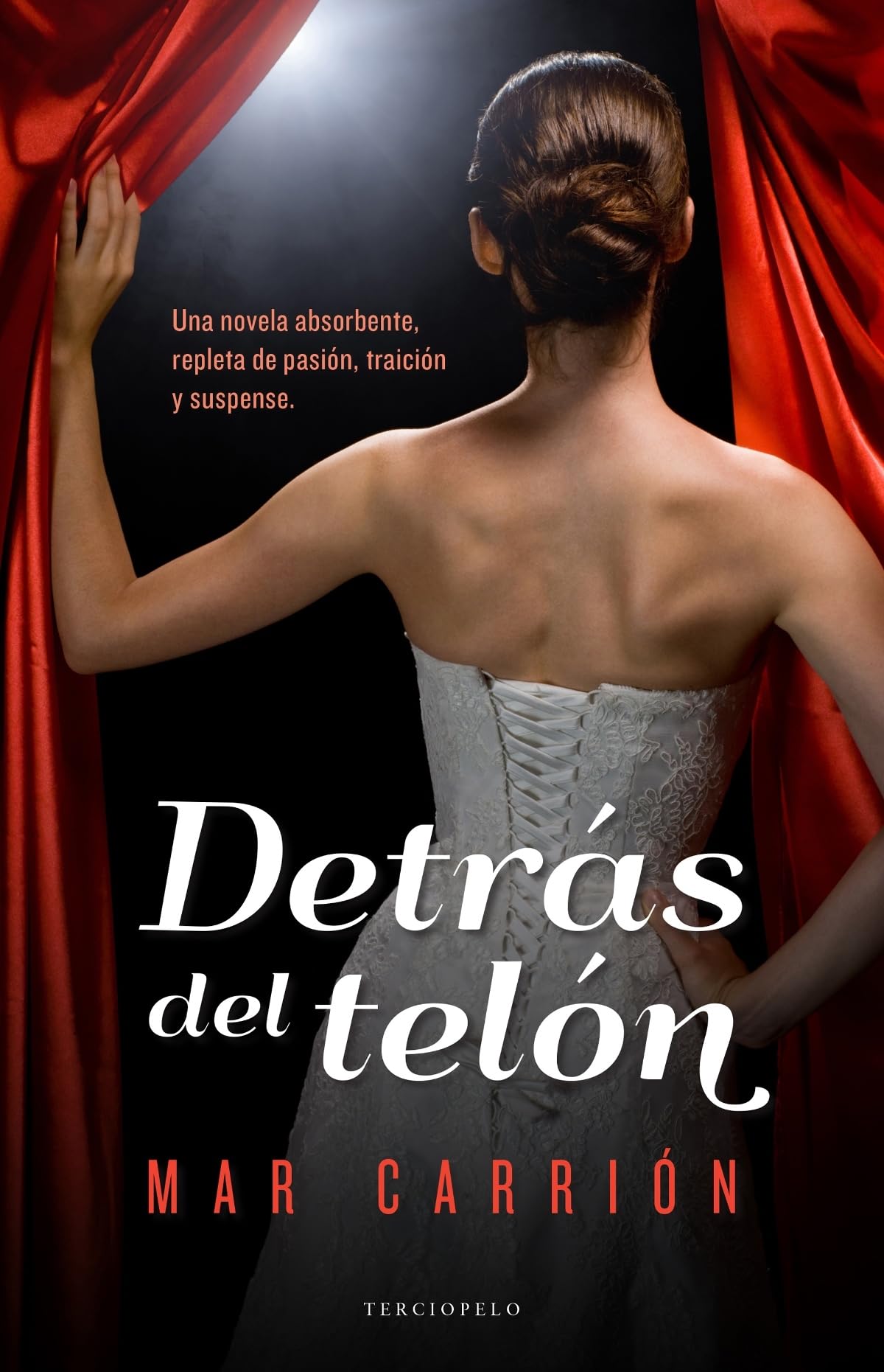 Detrás del telón (Terciopelo)