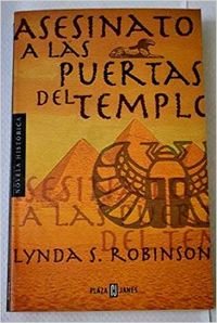 Asesinato a las puertas del templo