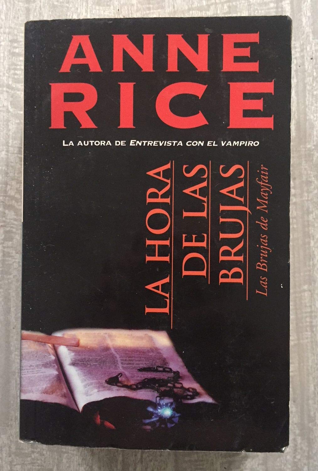 La Horas De La Brujas / The Witching Hour