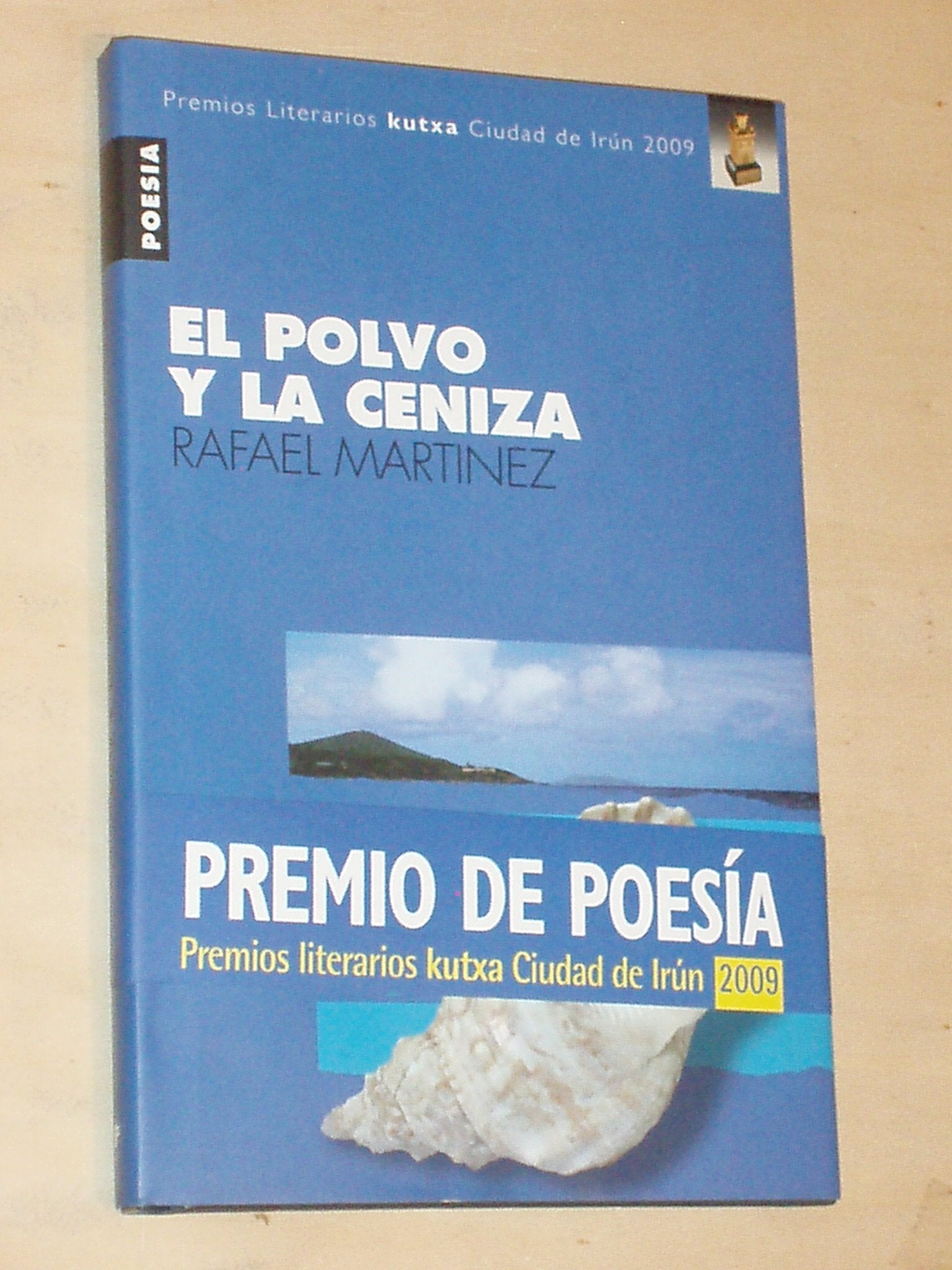 EL POLVO Y LA CENIZA