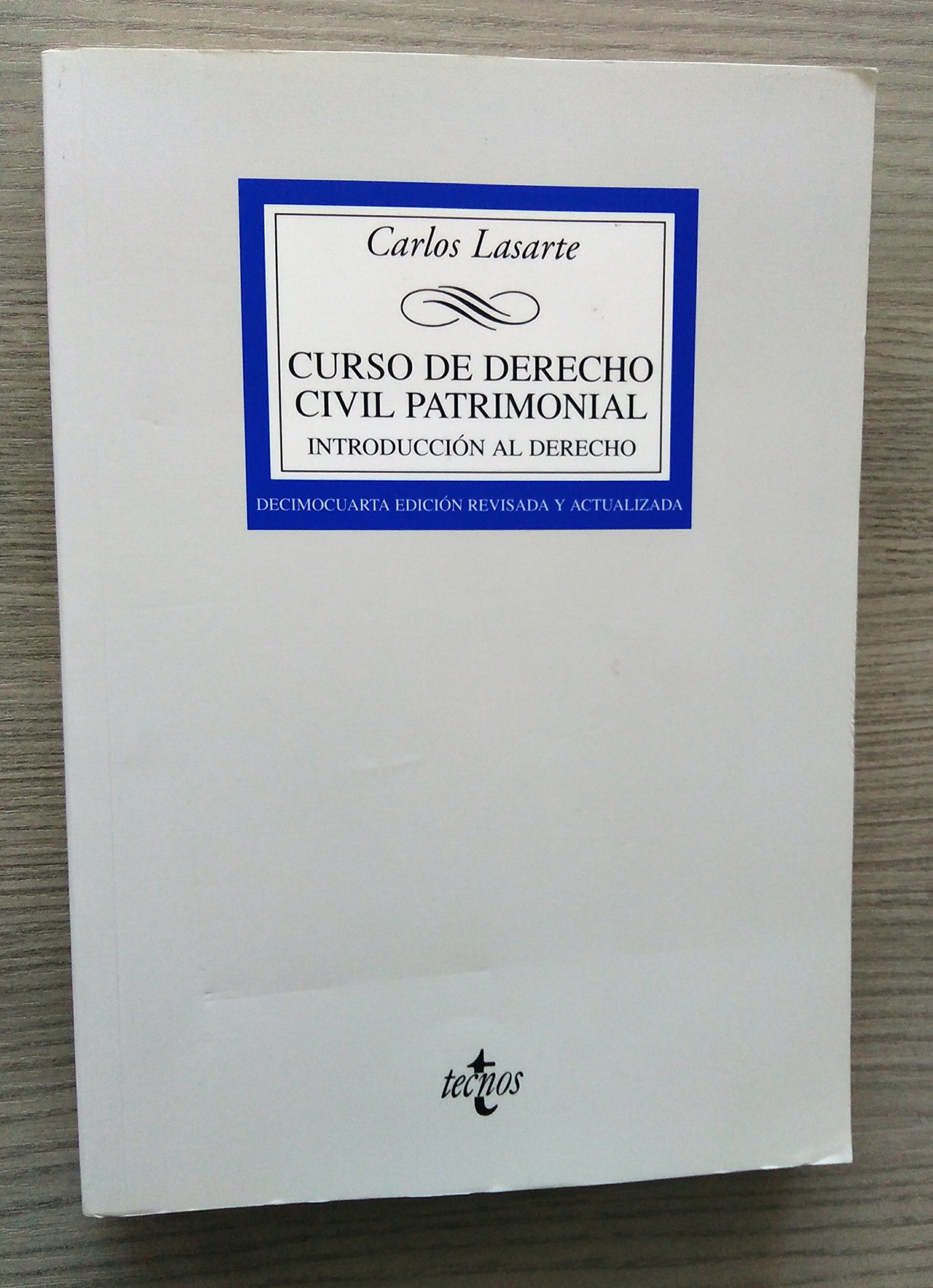 Curso de derecho civil patrimonial/ Course of Civil Propietary equity: Introduccion Al Derecho/ Introduction to Law (Derecho-biblioteca Universitaria)