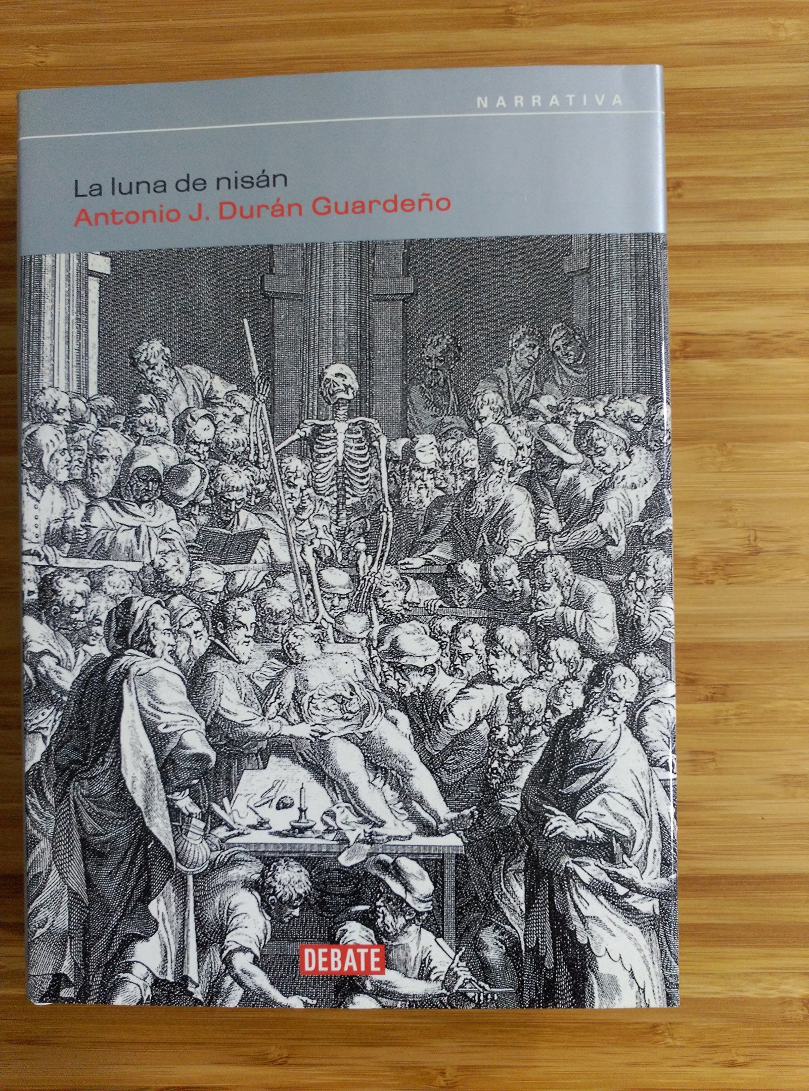 LUNA DE NISAN-DEBATE (SIN COLECCION)