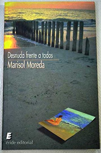 DESNUDA FRENTE A TODOS