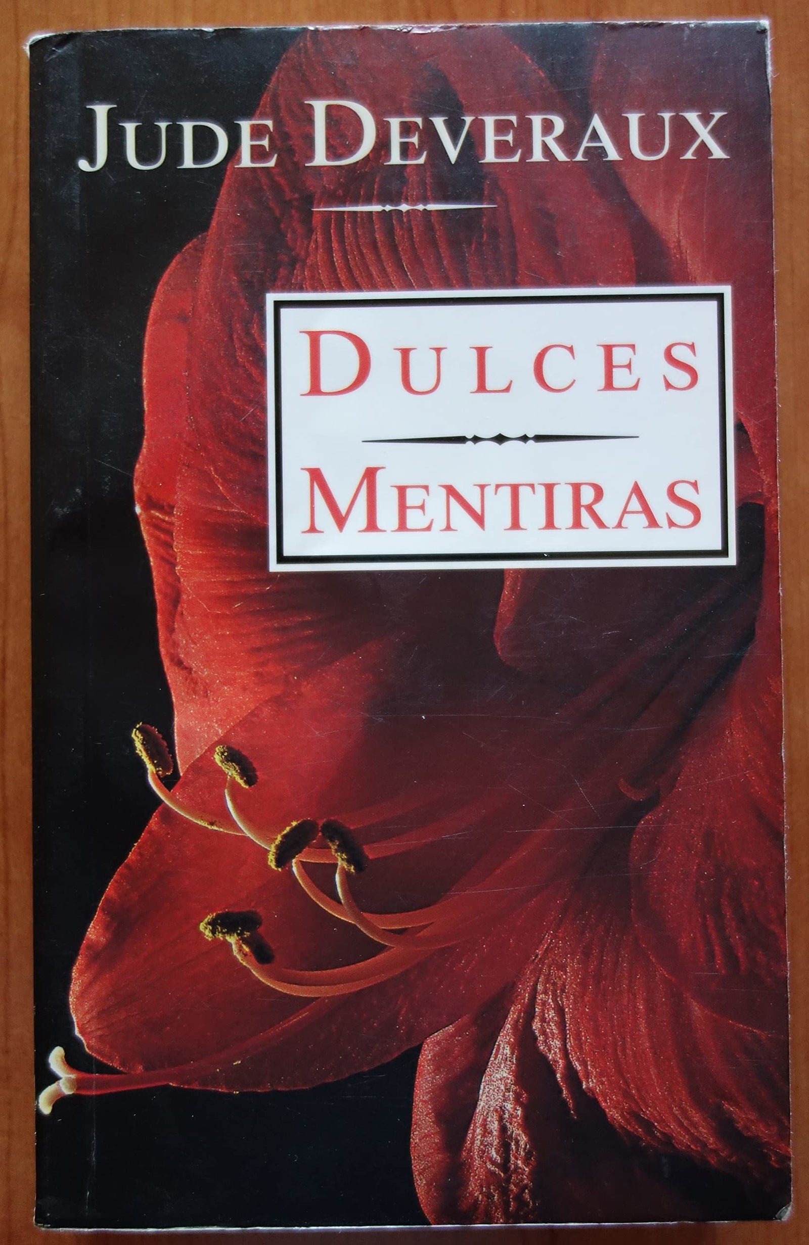 Dulces Mentiras / Sweet Liar