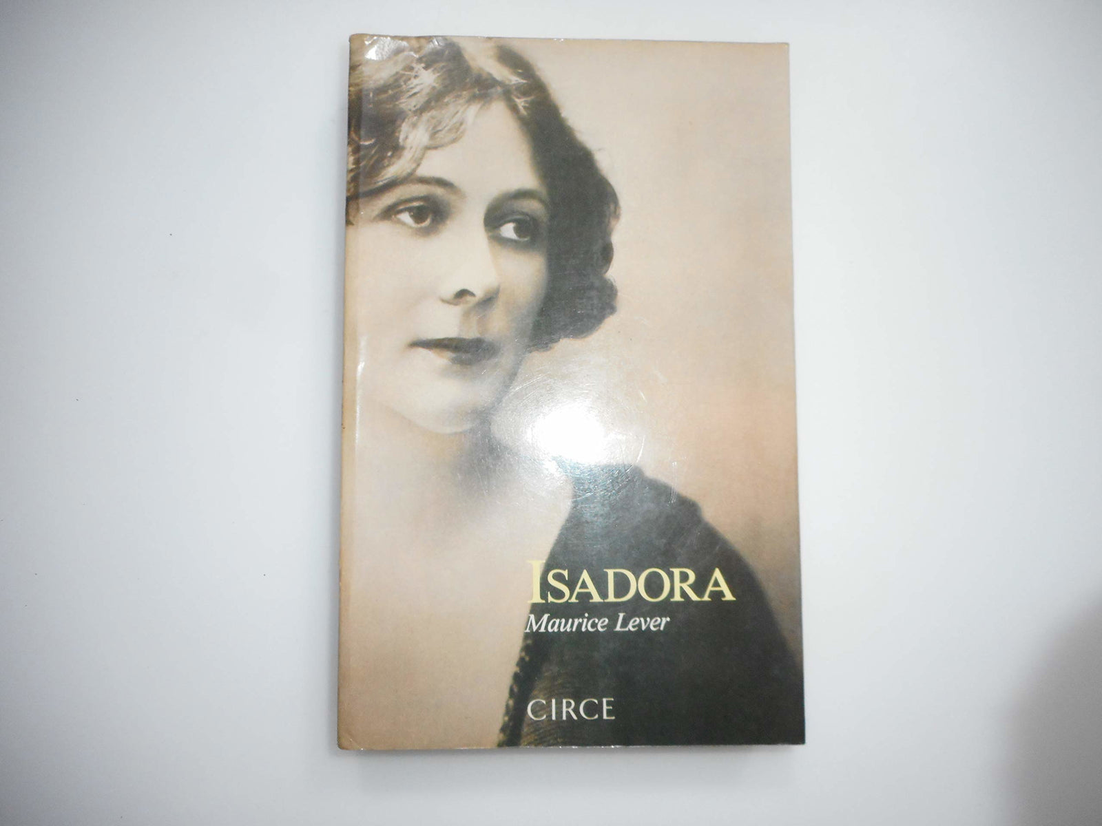 Isadora (Biografía)