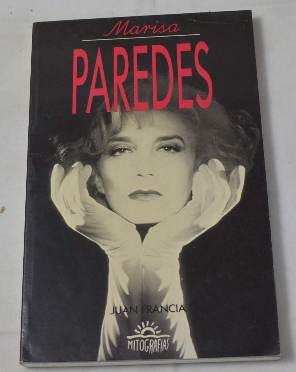 MARISA PAREDES