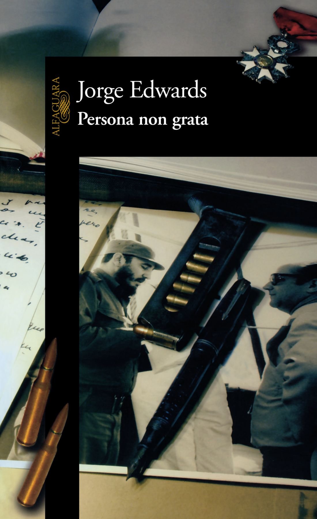 Persona Non Grata/ Persona Non Grata, a Memoir of Disenchantment With the Cuban Revolution