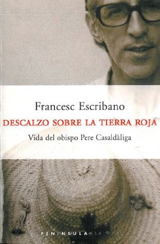 Descalzo sobre la tierra roja