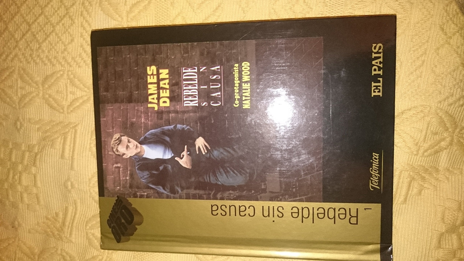 DVD + LIBRO REBELDE SIN CAUSA