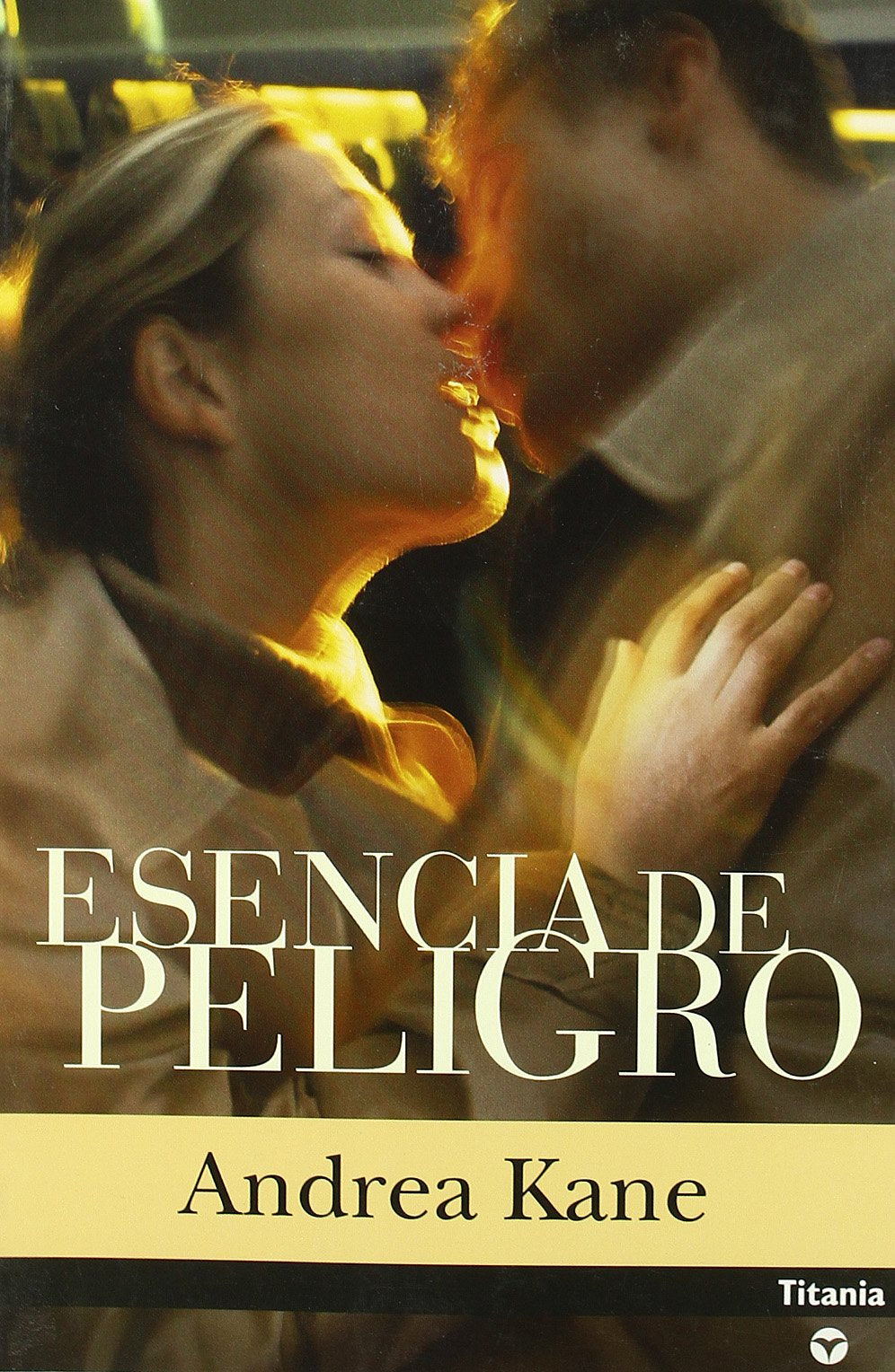 Esencia de peligro (Titania contemporánea)
