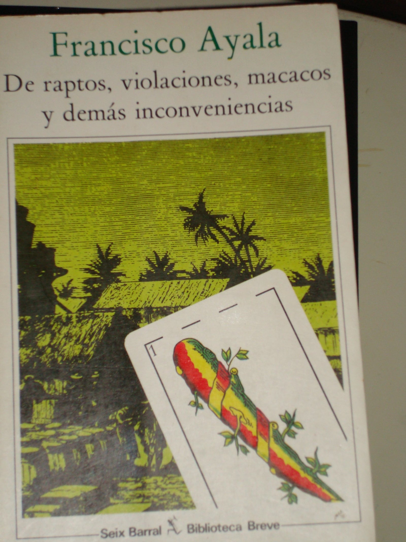 De Raptos, Violanciones, Macacos