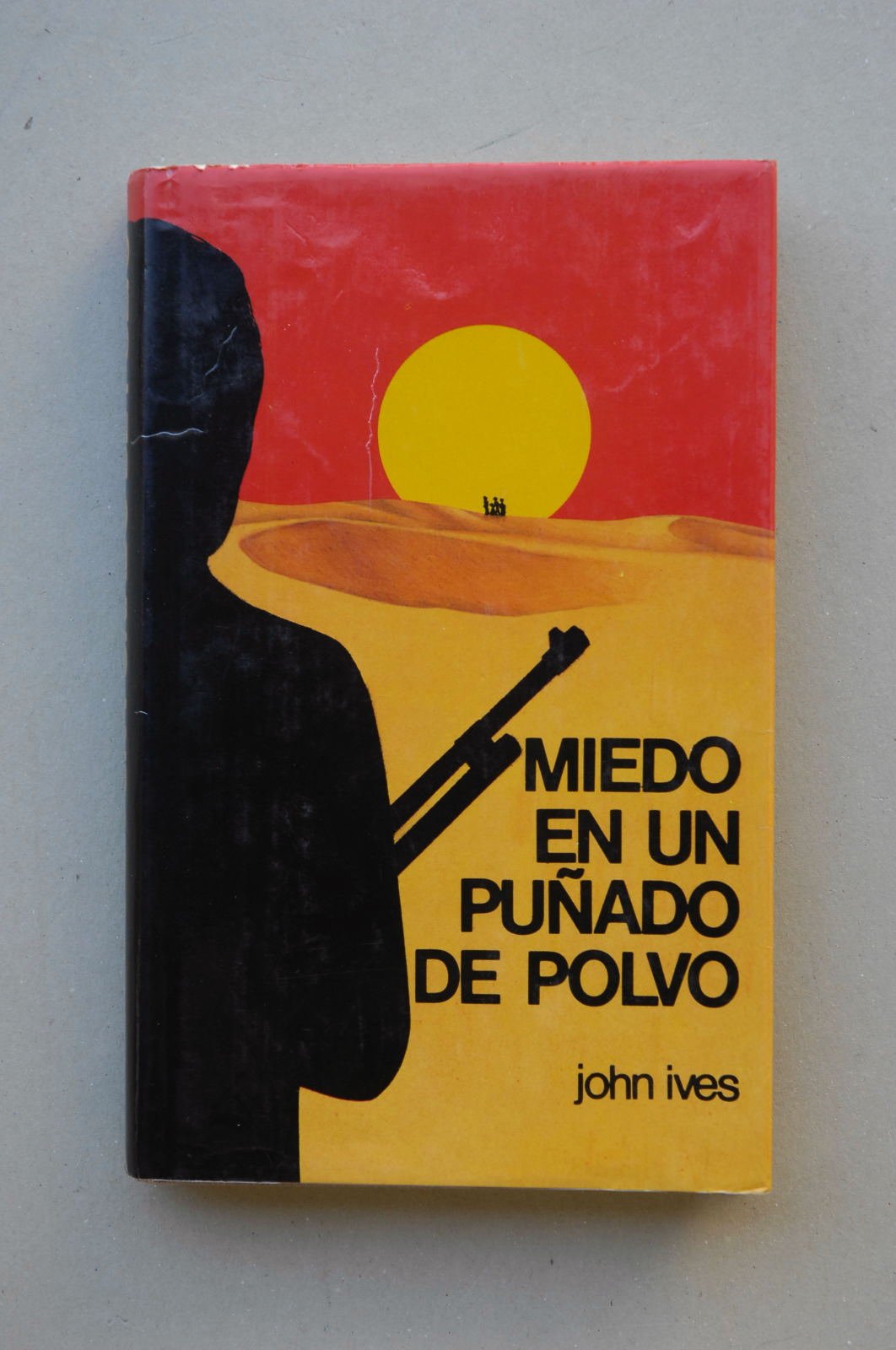 Miedo En Un Punado De Polvo